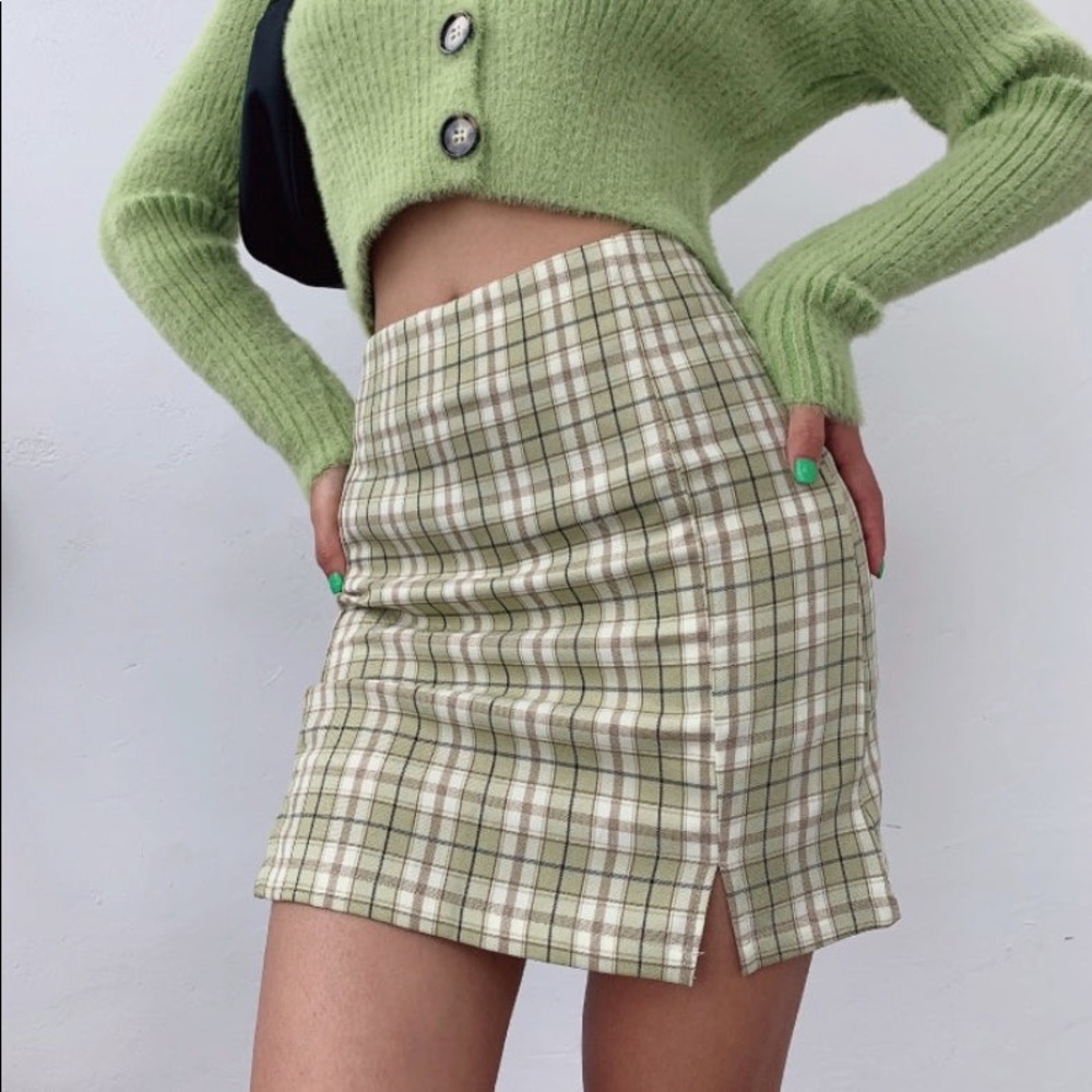 Light Green Plaid Pencil Skirt with Buttons and Side Slit
